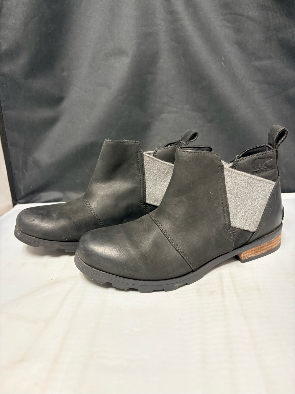 Sorel Emelie Chelsea Boots Womens Size 8 Black Waterproof